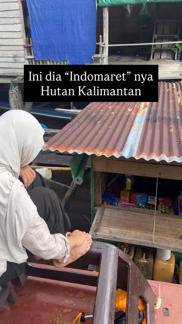 Sensasi belanja di toko terapung Taman Nasional Tanjung Puting, ada yang sudah pernah cobain?
#tanjungputing #opentriptanjungputing #kalimantan